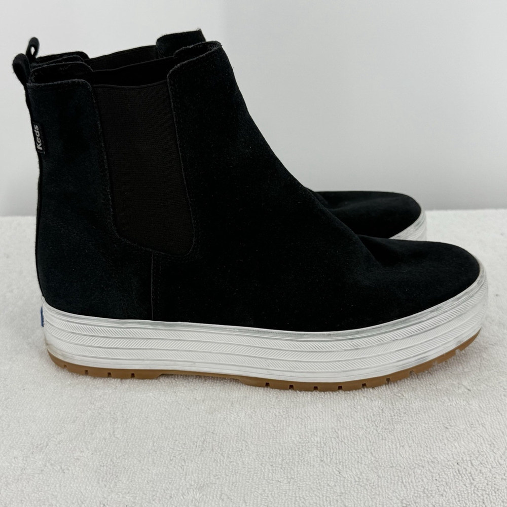 Keds The Platform Chelsea Lug Boot In Black Suede Womenโs Size 10